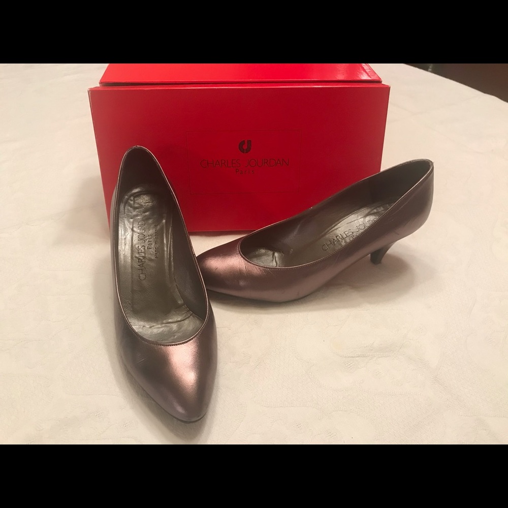 Dress shoes